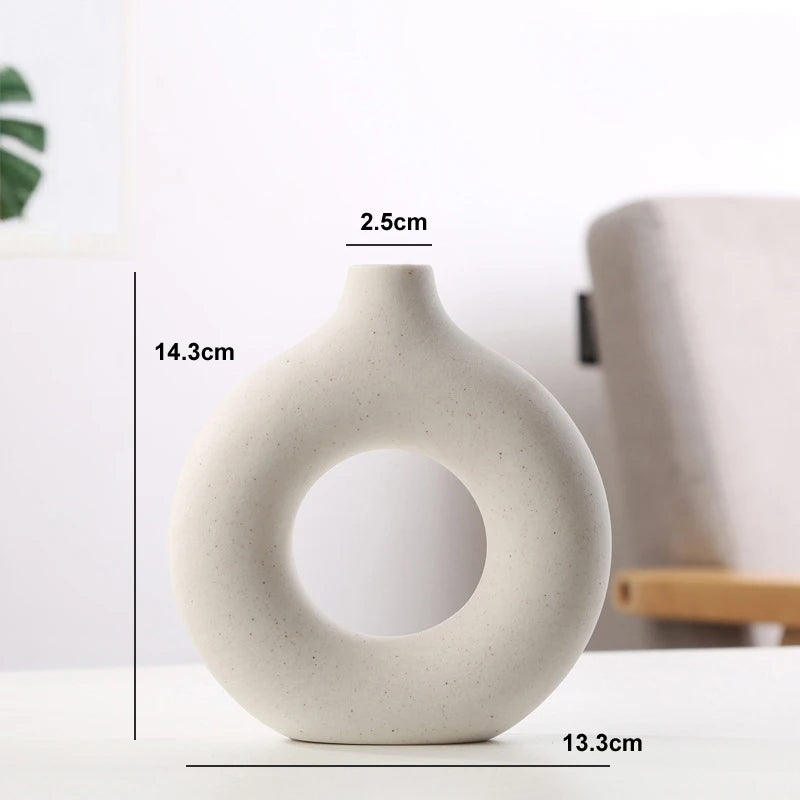 Vase Circular Hollow 
Ceramic Donuts Flower