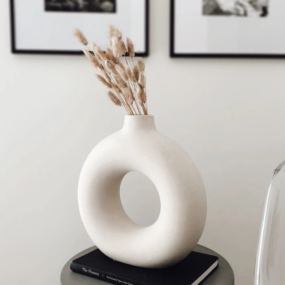 Vase Circular Hollow 
Ceramic Donuts Flower